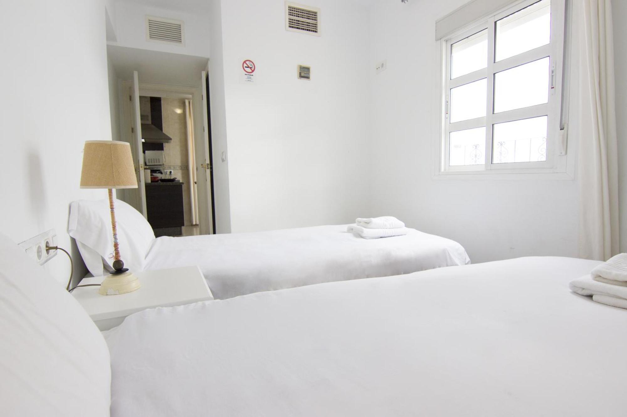 RentalSevilla Luminoso apartamento con terraza a orillas del río Exterior foto